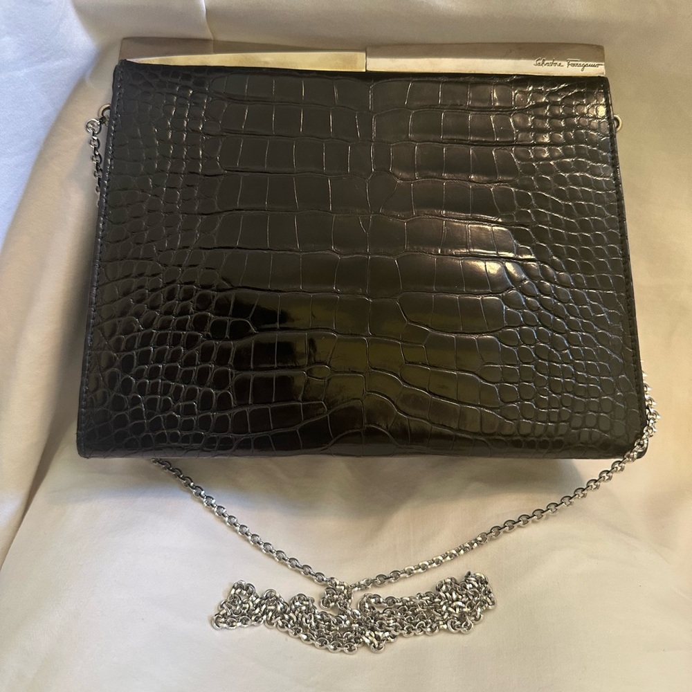 SALVATORE FERRAGAMO Black Alligator Bag Clutch (Crossbody)